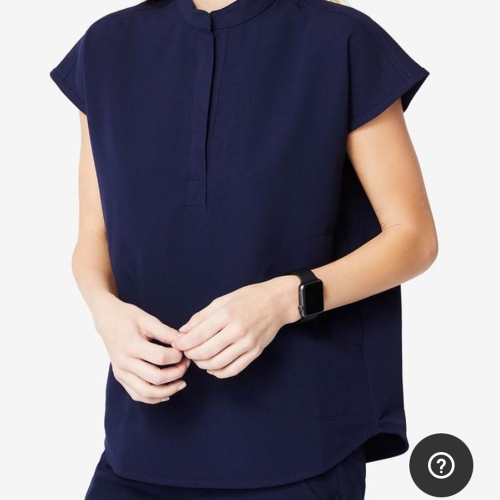 Figs Rafaela Scrub Top—Navy Blue